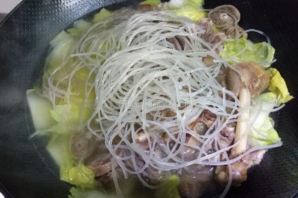 盐水鹅白菜粉丝煲的做法图解7