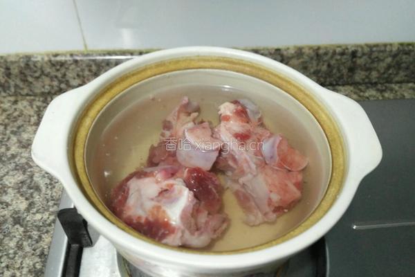 萝卜丝猪肚汤的做法图解1