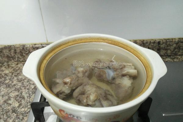 萝卜丝猪肚汤的做法图解2