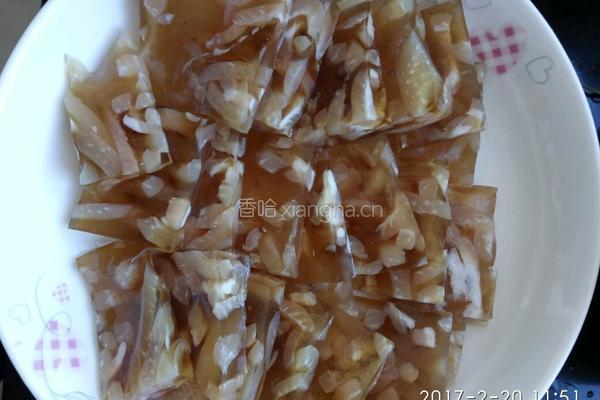 凉拌猪皮冻的做法图解2