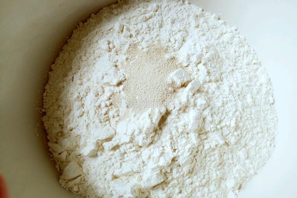 豆沙包的做法图解1
