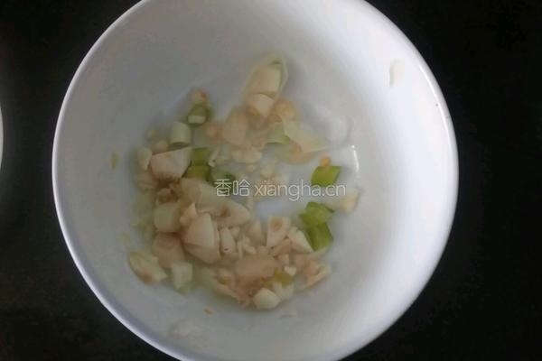 尖椒墨鱼肠的做法图解3