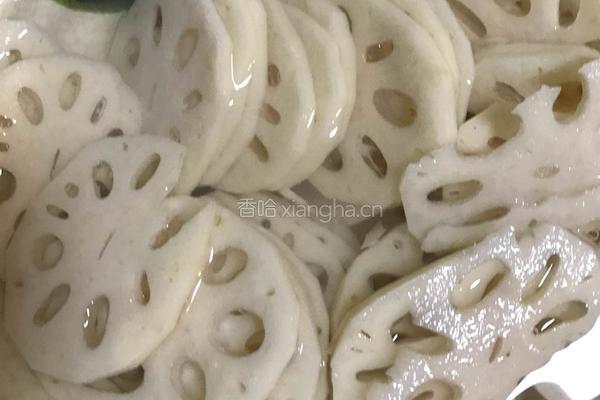 清炒藕片的做法图解1