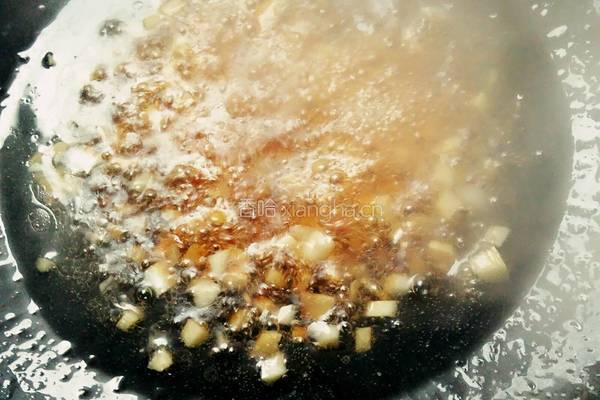 蒜泥蚝油油菜心的做法图解6