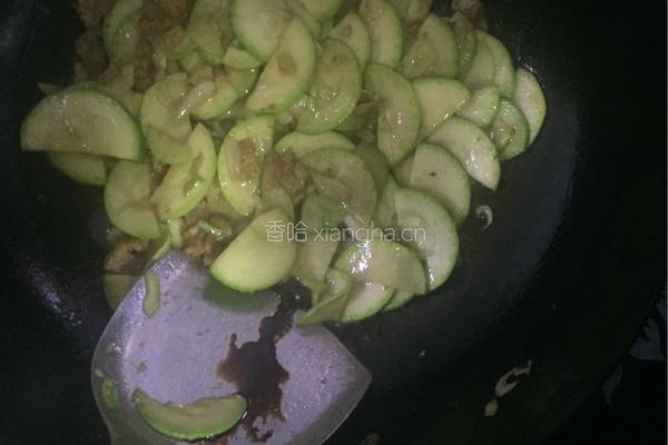 西葫芦炒肉的做法图解8