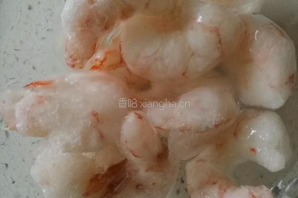 鲜虾韭菜鸡蛋饺子馅的做法图解3