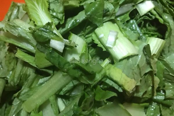 小白菜炖豆腐.俏黑豆的做法图解1