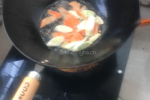 豆干炒韭菜的做法图解2