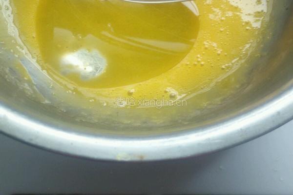 肉松香肠蛋糕卷的做法图解3