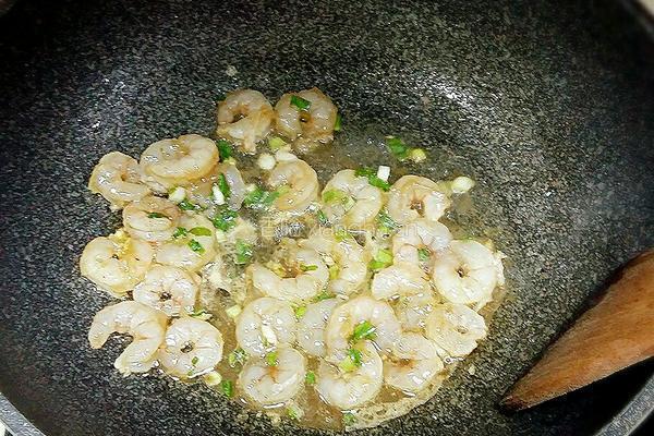 虾仁腰果荷兰豆的做法图解4