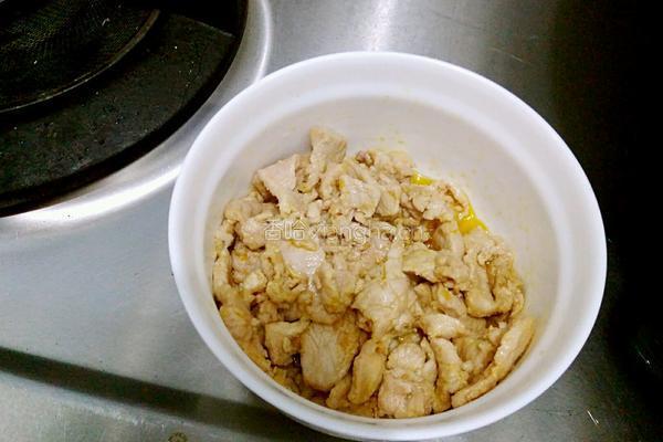 剁椒茄子炒肉的做法图解5