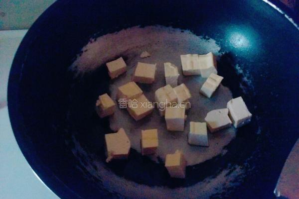 豆腐炒蛋的做法图解3
