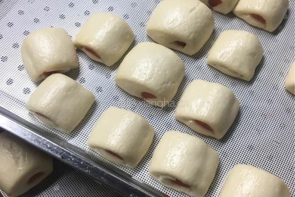 香肠卷的做法图解6