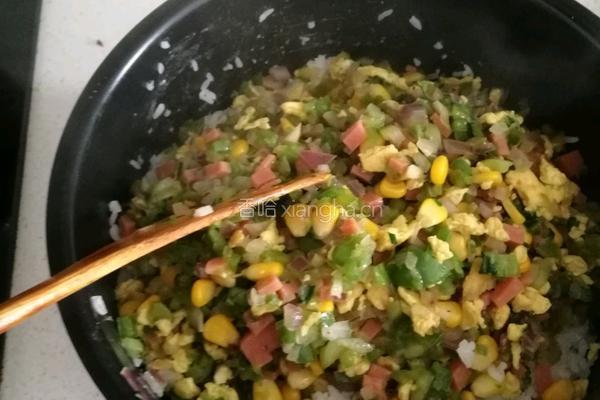 蔬菜蛋炒饭的做法图解4