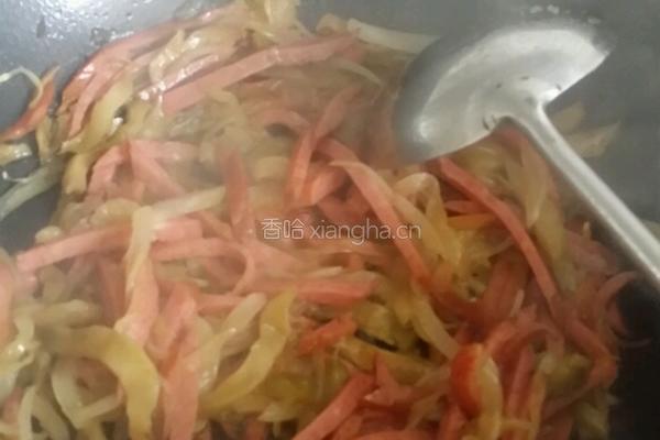 榨菜炒红肠的做法图解6