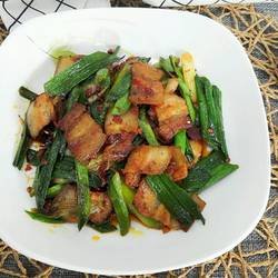 蒜苗回锅肉的做法[图]