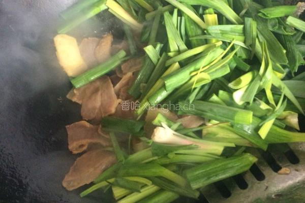 腌肉炒大蒜的做法图解9