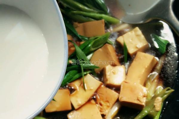 青蒜烧豆腐的做法图解11