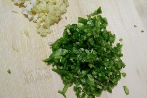 青椒皮蛋的做法图解2