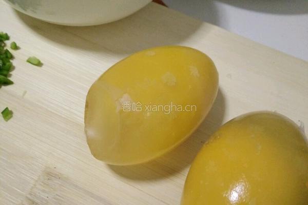 青椒皮蛋的做法图解3