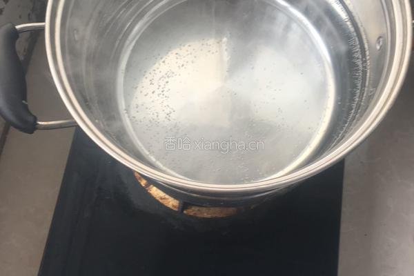 海带土豆汤的做法图解2