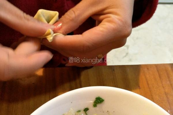 虾仁小馄饨的做法图解5