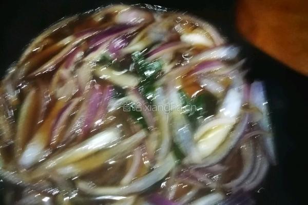 牛肉盖饭的做法图解3
