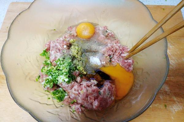 芦蒿肉末馄饨馅的做法图解5