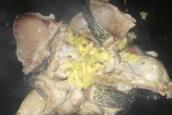 酸菜煮鱼的做法图解3