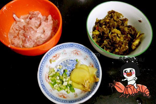 酸辣汤的做法图解1