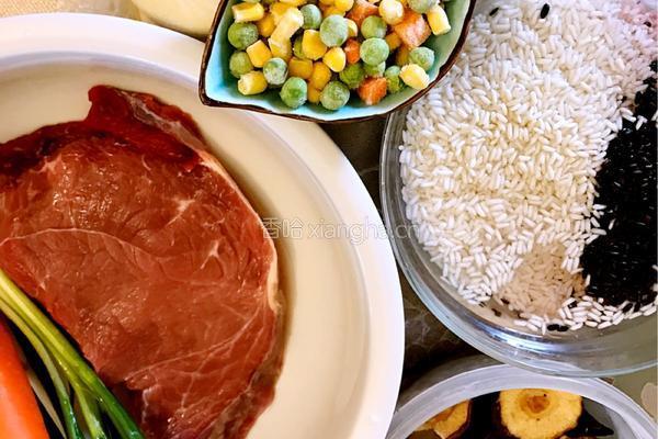 糯米牛肉馅烧麦的做法图解1