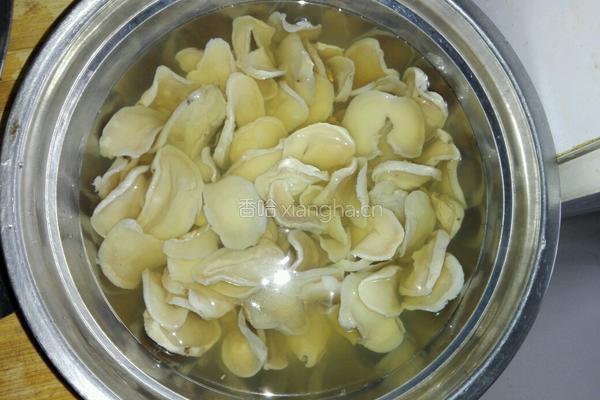 红烧鸡腿土豆片的做法图解3