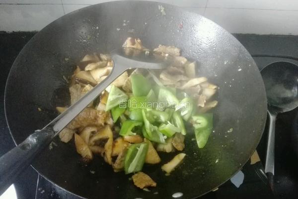 尖椒香菇肉片的做法图解11