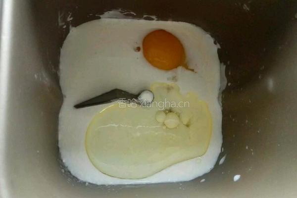 豆沙面包卷的做法图解1