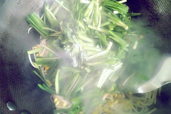 豆芽炒韭菜的做法图解7