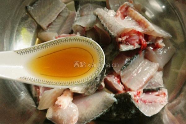 冬笋雪菜鱼骨头汤的做法图解3