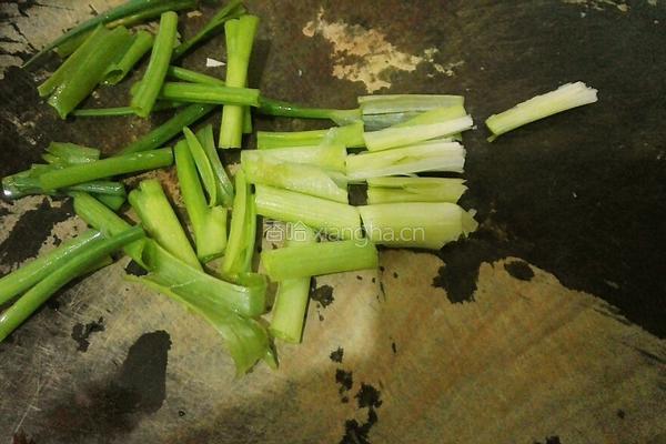 冬笋雪菜鱼骨头汤的做法图解10