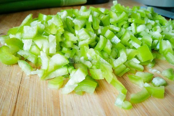 辣椒鸡蛋（孜然味）的做法图解2