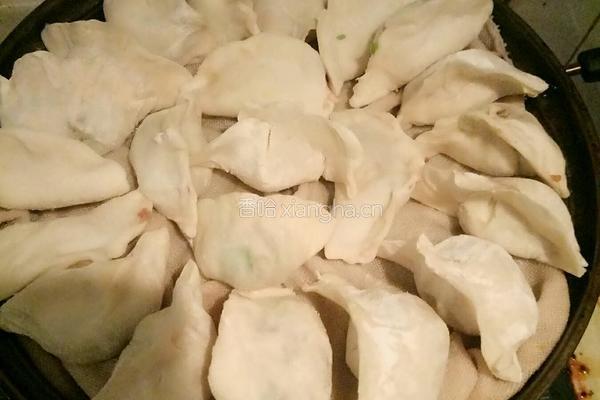 猪肉大葱烫面蒸饺 的做法图解6