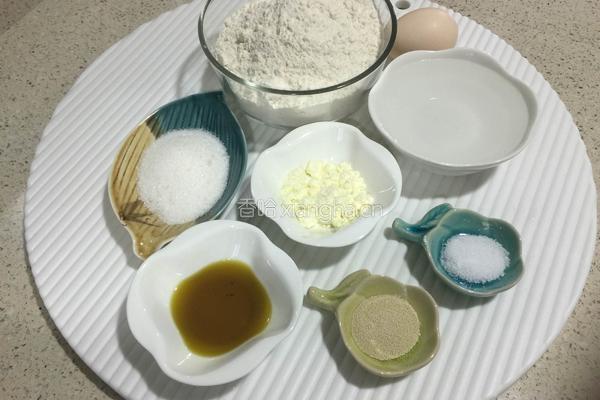 甜味面包（面包机版）的做法图解1