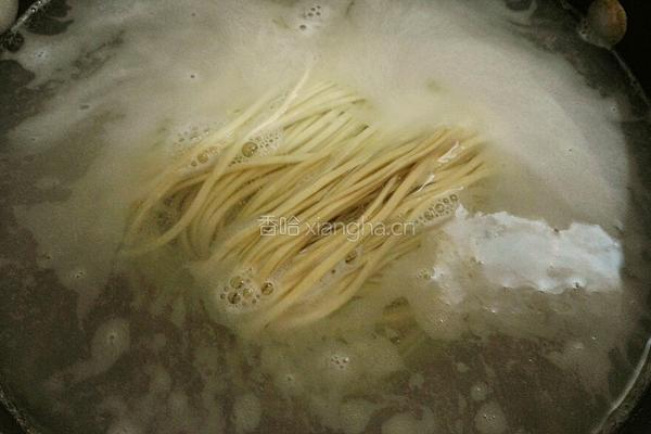 冬笋雪菜鱼片面的做法图解13