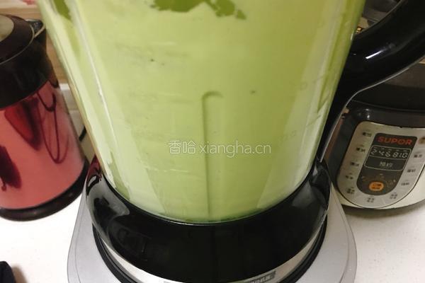 蜂蜜牛油果奶昔的做法图解8