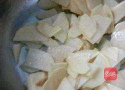 胡萝卜炖土豆的做法图解4