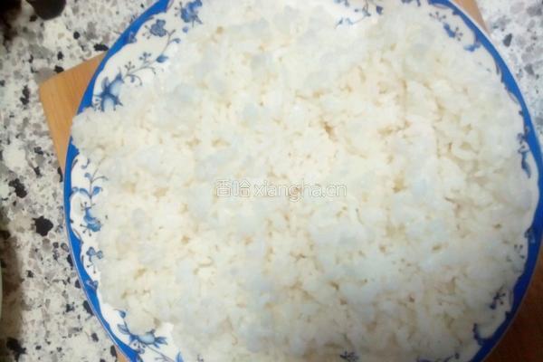 火腿鸡蛋炒饭的做法图解4