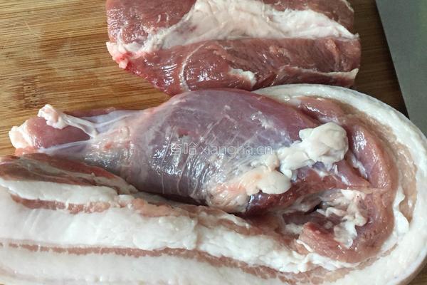 红烧肉(客家红焖猪肉)的做法图解1