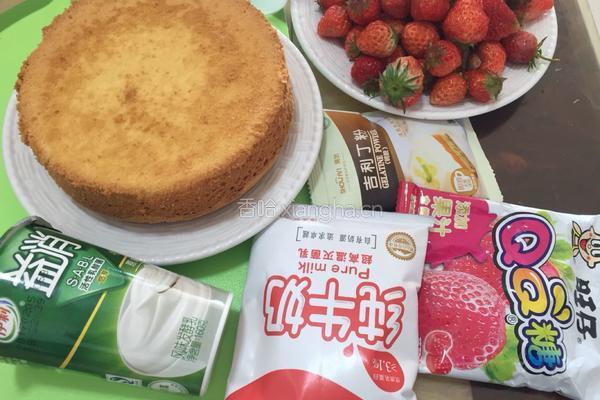 草莓慕斯的做法图解1