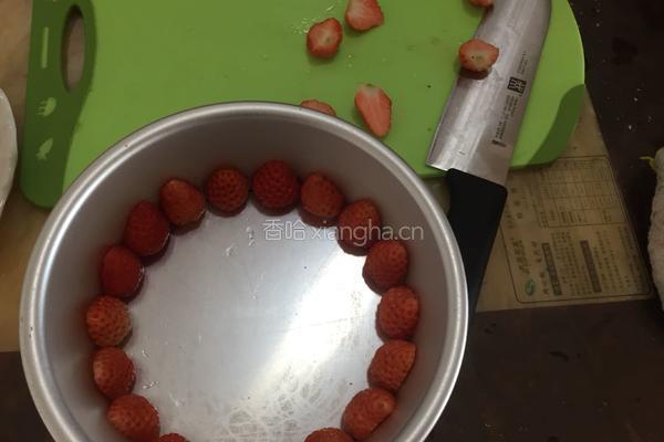 草莓慕斯的做法图解9