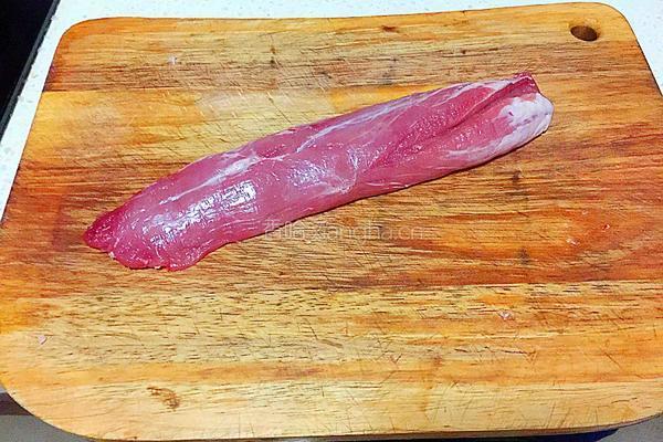 香炸酥肉的做法图解1