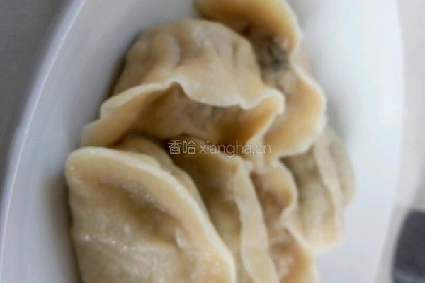香菇胡萝卜肉水饺的做法图解6
