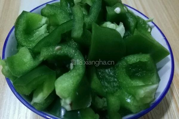 家常鸡蛋烧豆腐的做法图解3